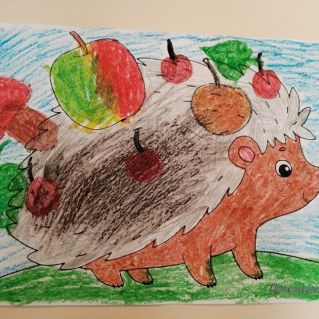 Осенние запасы ежика