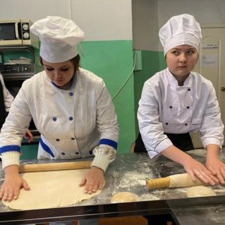 учебная практика по профессии "Повар,кондитер"  "Домашняя лапша для участников СВО"