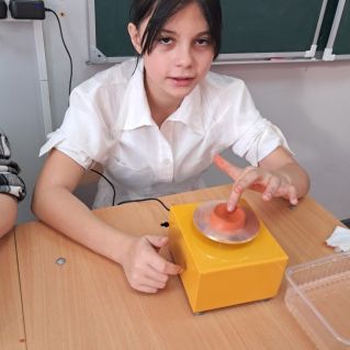 Подсвечник из глины