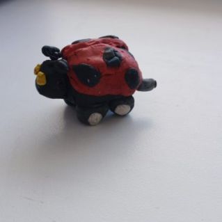 "Насекомобиль"