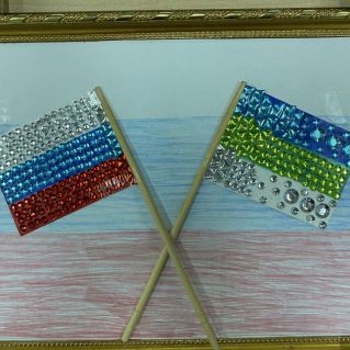 Флаг России и родной Республики Коми