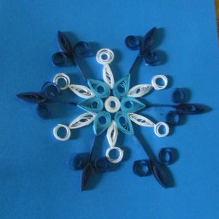 Квиллинг- снежинка