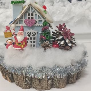 Сказочный зимний домик