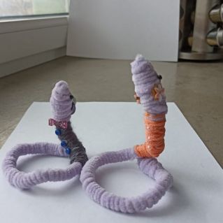 Объемная поделка «Змейки»