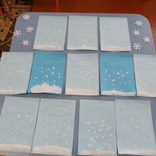 Снежок порхает и кружится