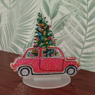 Папа ёлочку привёз