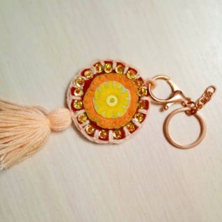 Сувенир по мотивам Верхневычегодской росписи