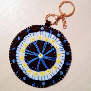 Брелок по мотивам Верхневычегодской  росписи