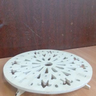 "Резная подставка под горячее"