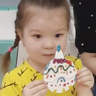 Ёлочные шар (в технике пластилинография)