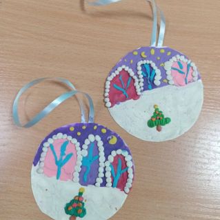 Новогодние игрушки