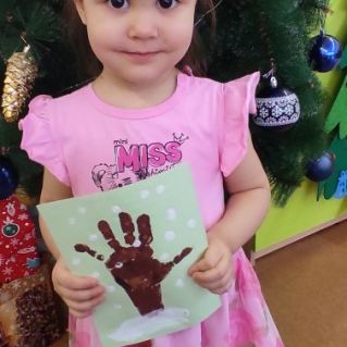 "Зимнее дерево" (рисование ладошкой и пальчиками)