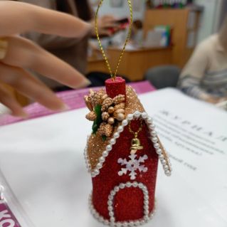 "Рождественский домик"