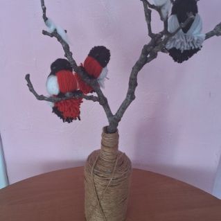 Снегири на ветке