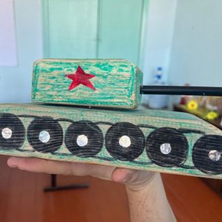 "Военный танк"