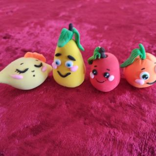 Фрукты из пластилина