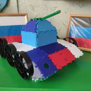 танк из ТИКО конструктора