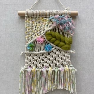 Панно в технике макравивинг "Весенняя фантазия"