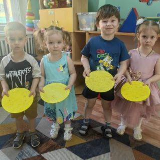 "Блинные солнышки"