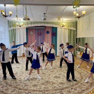 Будущие лётчики-защитники страны!