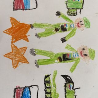 "Мальчишки - будущие солдаты"