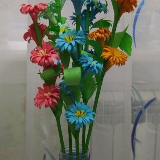 "Цветочное мгновение весны"