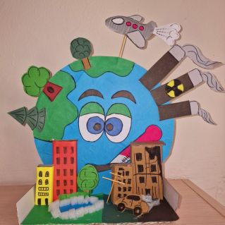 "ЗЕМЛЯ НАШ ДОМ БЕРЕГИТЕ ЕЕ"