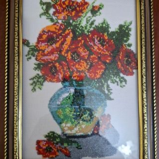 "Красные маки"