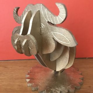 "Коллекция животных. Золотой объемный бык."