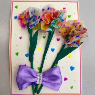 Гвоздики из бумажных салфеток