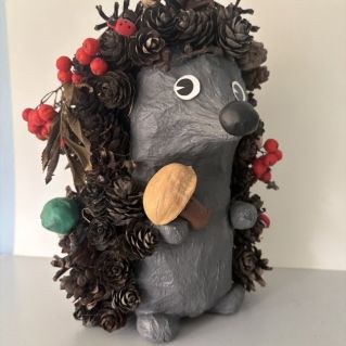 Осенние хлопоты ёжика