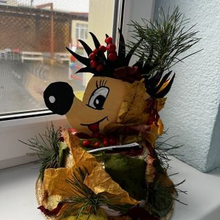 Ёжик в осеннем лесу