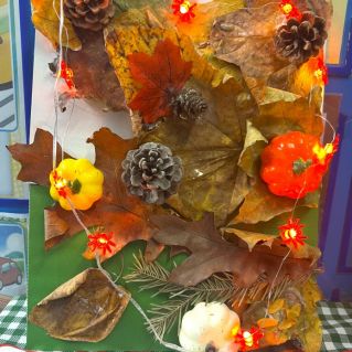 В осеннем лесу