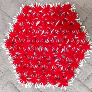 Плетение на раме. Салфетка для мамы