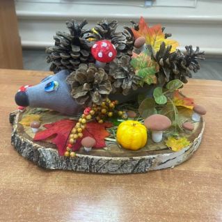 "Ёжик на прогулке"