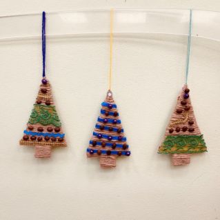 " Елочки из джута"