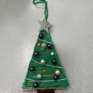 Елочка из пряжи