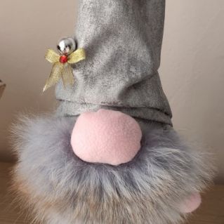 Веселый гномик