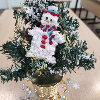 "Весёлый снеговик"