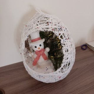 Снежный шар со снеговиком