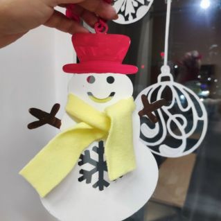 Весёлый снеговик.