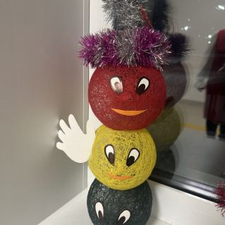 Снеговик - светофор.