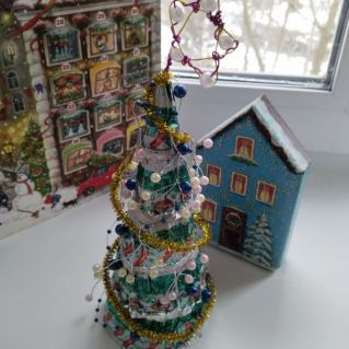 "Ёлка -бусинка", волшебная ёлочка