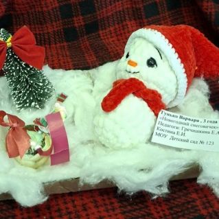 Новогодний снеговичок