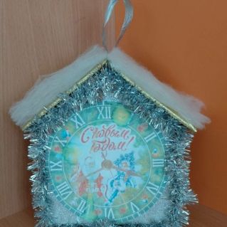 Новогодние часы