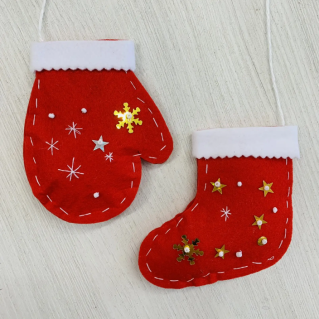 "Новогодний декор", игрушки из фетра, техника шитьё и вышивка