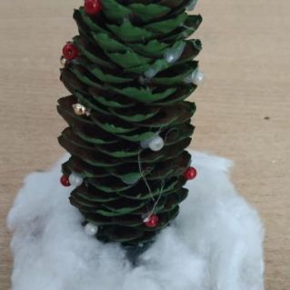 "Ёлка в лесу ".