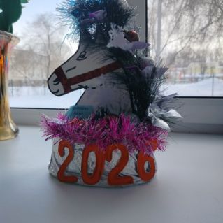 "Новогодняя лошадка"