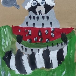 Енот с арбузом.