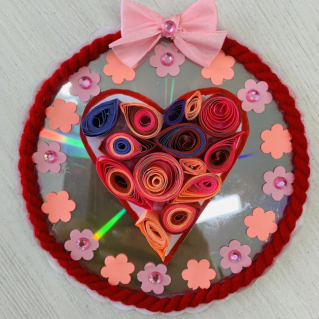 " Сделано с любовью ", декоративное творчество, техника "Квиллинг"